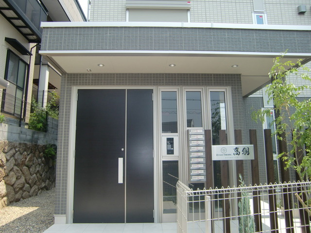 Ｄ－ｒｏｏｍ高羽のエントランス
