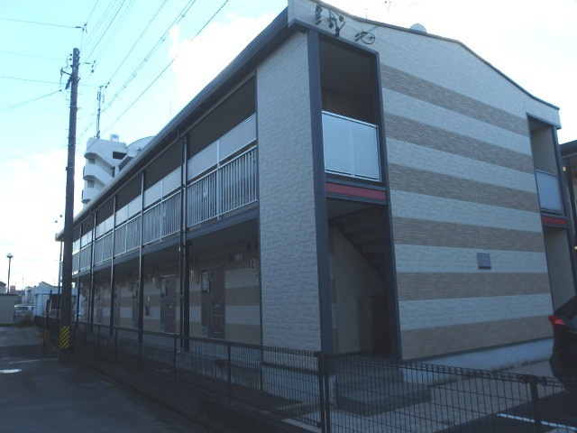 レオパレスレインボーの外観