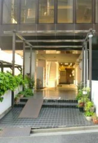 後楽園キャステールのエントランス