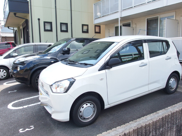 レオパレスリナフェリーチェの駐車場