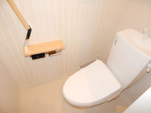 サンプレミアスのトイレ|※同タイプの部屋写真です