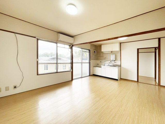 服部ビル　A棟の居間・リビング