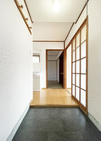 服部ビル　A棟の玄関