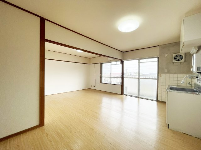 服部ビル　A棟の居間・リビング