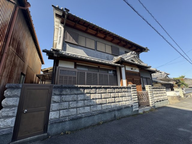 橿原市曽我町の外観