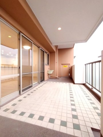 プレヴィオ橋本のバルコニー|バルコニー付きです