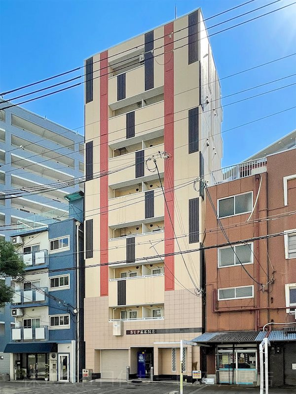 シュープリーム