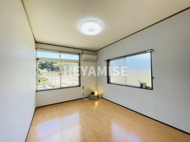 ラ・シエル緑が丘の居間・リビング