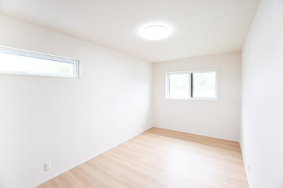 【洋室】 | 【中古】リセットハウス豊町３丁目 | ２階洋室（7.5帖）
