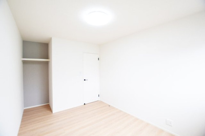 【洋室】 | 【中古】リセットハウス豊町３丁目 | ２階洋室（6.0帖）
