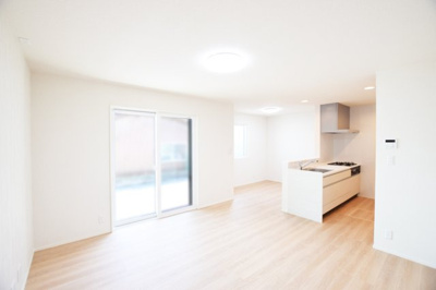 【居間・リビング】 | 【中古】リセットハウス豊町３丁目