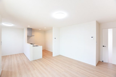 【居間・リビング】 | 【中古】リセットハウス豊町３丁目