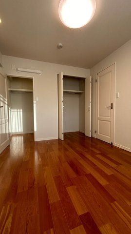 サンコーポ川口の寝室|開放的な寝室です