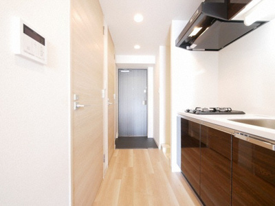 【玄関】 | ファステート難波WESTパーク | 収納もある玄関です