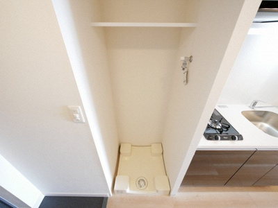 【設備】 | ファステート難波WESTパーク | 洗濯機置き場です