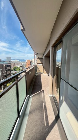 ◆室内リフォーム済み◆近鉄伏見駅徒歩６分◆南東角住戸４LDK◆ファミールハイツ京都伏見ステージ２のバルコニー|バルコニー