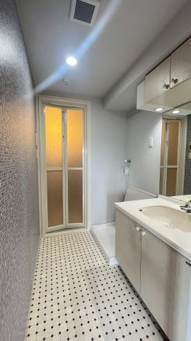 ◆室内リフォーム済み◆近鉄伏見駅徒歩６分◆南東角住戸４LDK◆ファミールハイツ京都伏見ステージ２の洗面所|洗面室