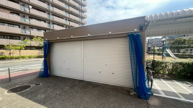 ◆室内リフォーム済み◆近鉄伏見駅徒歩６分◆南東角住戸４LDK◆ファミールハイツ京都伏見ステージ２のその他共用部分|ゴミ置場