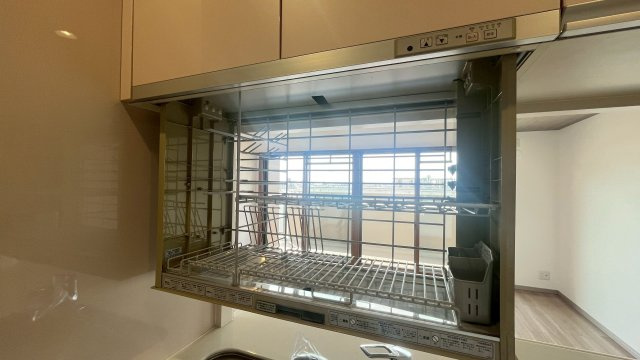 ◆室内リフォーム済み◆近鉄伏見駅徒歩６分◆南東角住戸４LDK◆ファミールハイツ京都伏見ステージ２のキッチン|食器洗浄乾燥機(自動昇降付き)