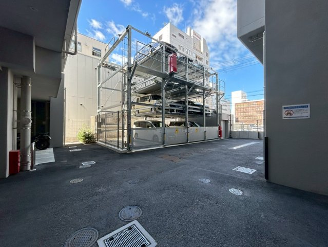 エスリード箕面船場阪大前の駐車場