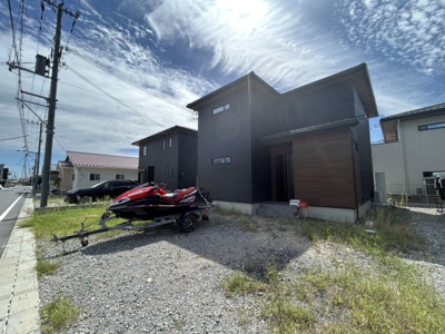 【外観】 | 近江八幡市若宮町 | 住まうことの喜びを感じさせてくれます。


