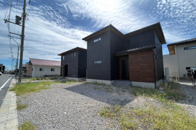 【外観】 | 近江八幡市若宮町 | 優雅なひと時をお過ごしいただける筈です。