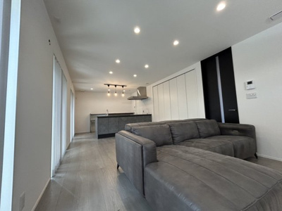 【居間・リビング】 | 近江八幡市若宮町 | ご家族やお客様との時間など、多くの時を刻む空間。