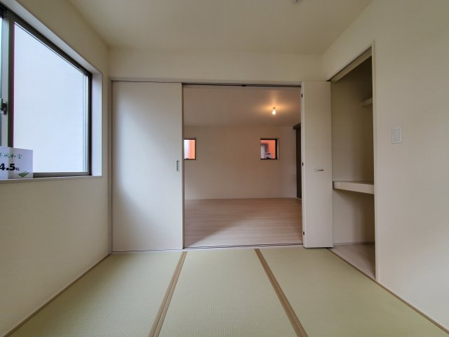 三郷市　早稲田7丁目　新築戸建　全1棟の収納|収納力のある押入れ収納があります