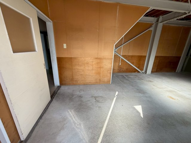 蒲郡市八百富町3丁目　貸店舗の内装