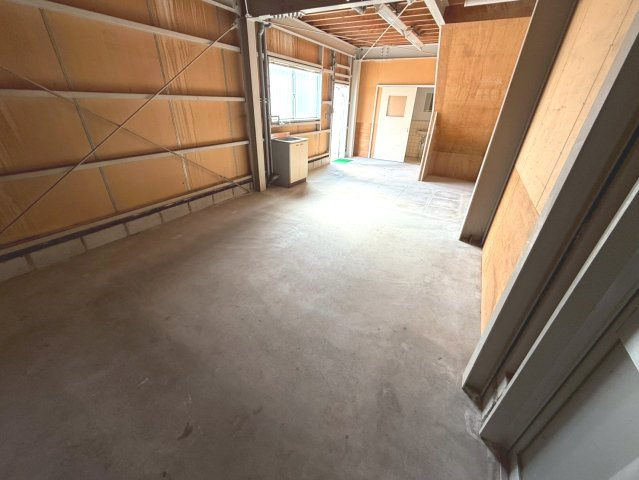 蒲郡市八百富町3丁目　貸店舗の内装