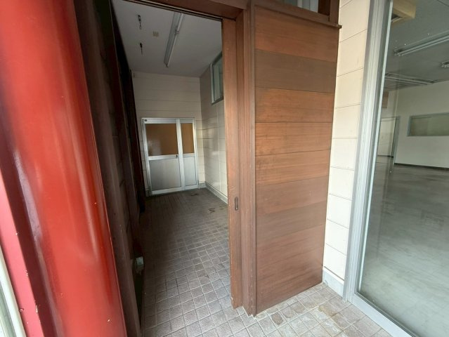 蒲郡市八百富町3丁目　貸店舗の内装