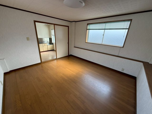 蒲郡市八百富町3丁目　貸店舗の内装