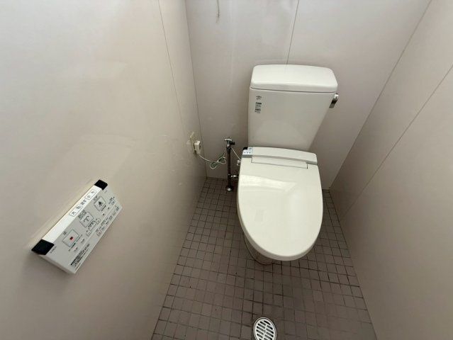 蒲郡市八百富町3丁目　貸店舗のトイレ