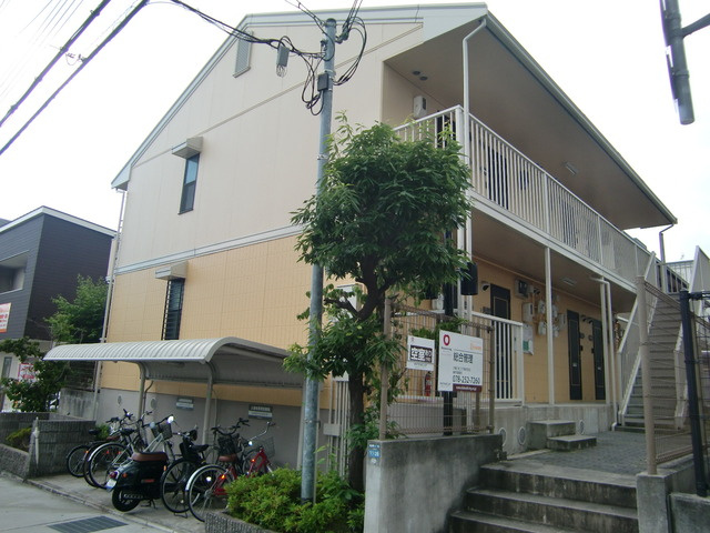 イーストハイツ甲南の外観