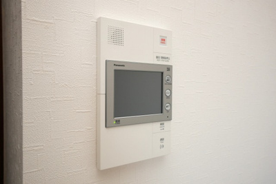 【セキュリティ】 | フォーリアライズ大正ノーブル | モニター付きインターホンです