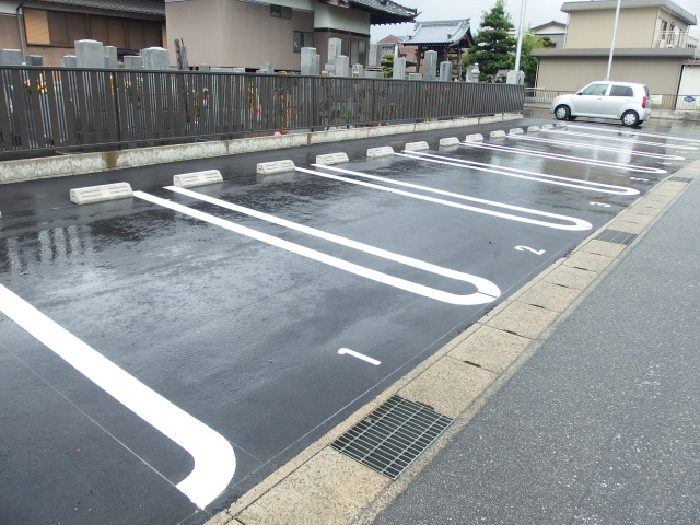 ブルーサンズCardの駐車場