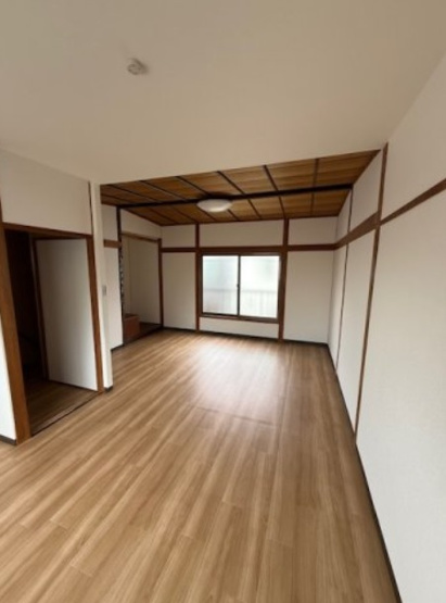【居間・リビング】 | 星陵台７丁目　中古戸建　収益