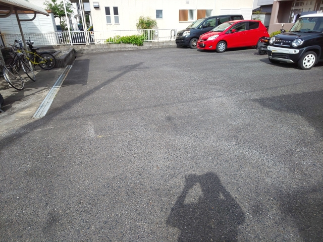 サニーパレス北野Ａの駐車場