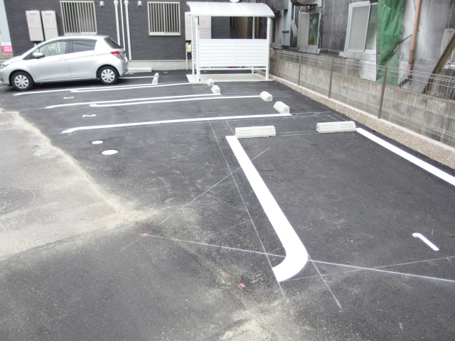 レインボーヒルズ矢作　の駐車場