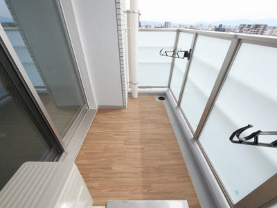 【バルコニー】 | アドバンス天王寺南パキラ | 広々としたバルコニーです