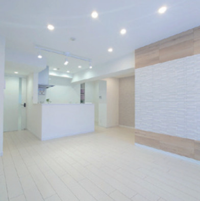 コスモ志木の居間・リビング|清潔感溢れるホワイト基調のリビング