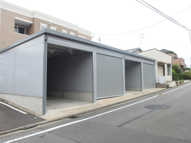 タウンアライの駐車場