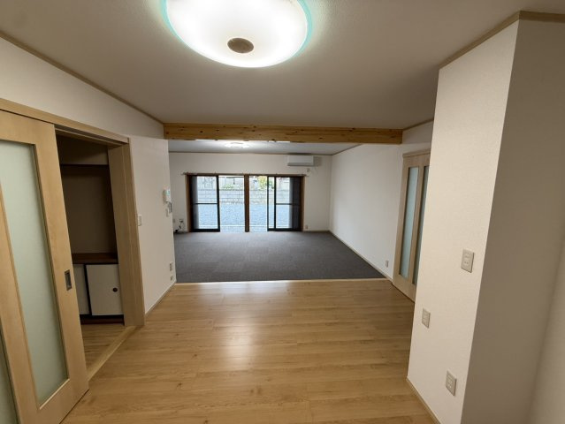 白河市道場小路貸家の居間・リビング