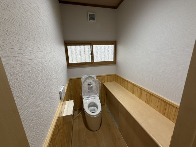 白河市道場小路貸家のトイレ