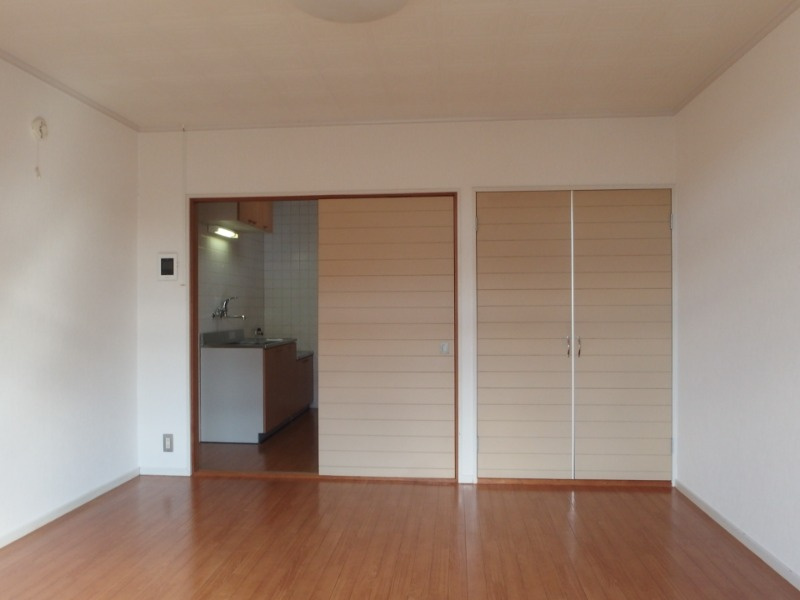 タウニー緑ヶ丘の居間・リビング