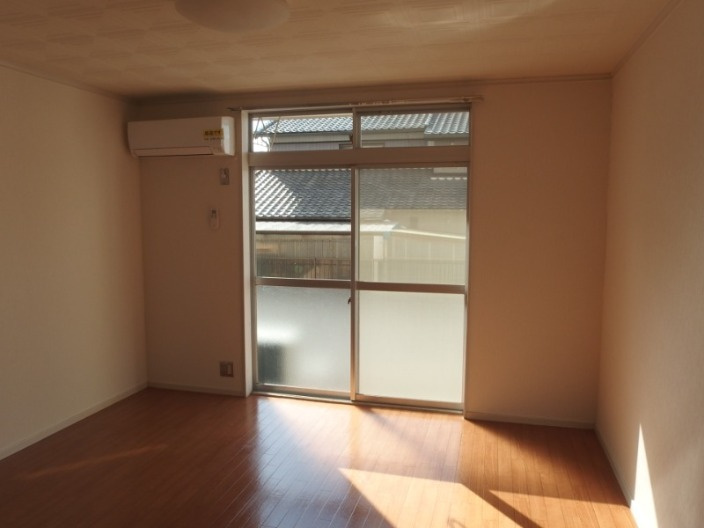 タウニー緑ヶ丘の居間・リビング