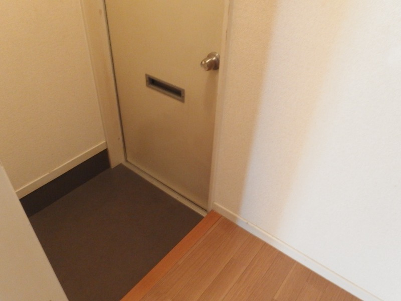 タウニー緑ヶ丘の玄関