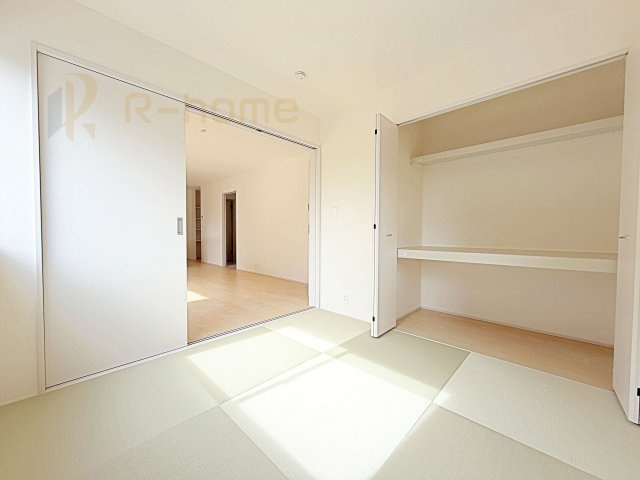 小美玉市上玉里第2　新築戸建て　1号棟の和室|フローリングより衝撃が少ない和室は、ご両親のお部屋やキッズスペース、客間としても活用頂けます。