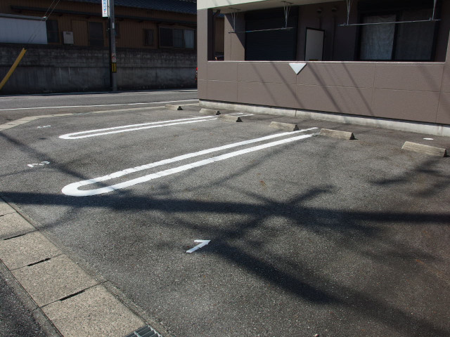 エスポアヒルズの駐車場