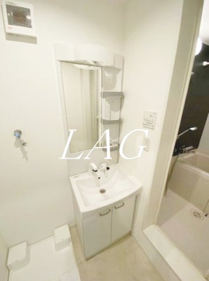 【洗面所】 | Ｒ・プレイス東新宿 | 洗面台です。